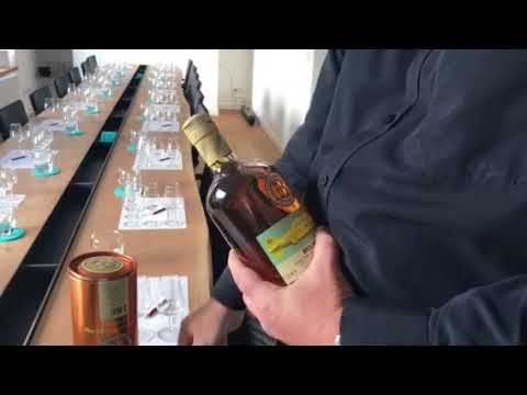 Unbotteling Bruichladdich Yellow Submarine