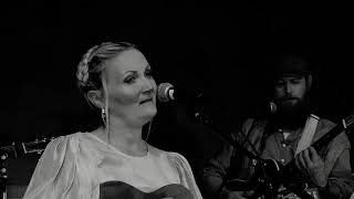 Sigrid Moldestad // Ordlaus Ven