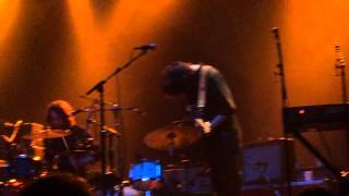 "SISTERS" - CATE LE BON