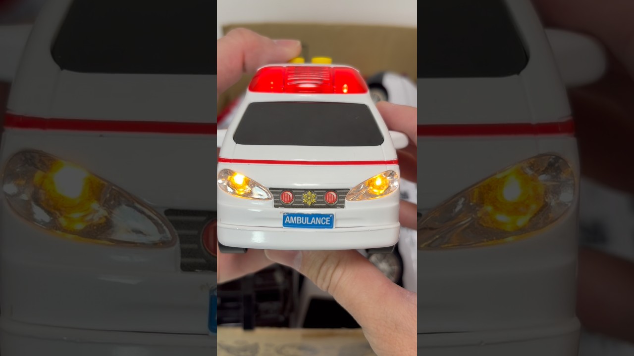 救急車のミニカー走る★坂道走行テスト！坂道走るよ★#ambulance #vehicles #toys #cars