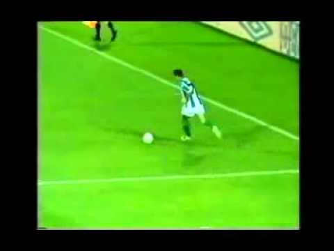 Golazo de Varela al F.C. Barcelona (Mejores goles de la historia) - Real Betis