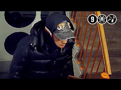 Hevige explosie bij voordeur appartement | Den Haag