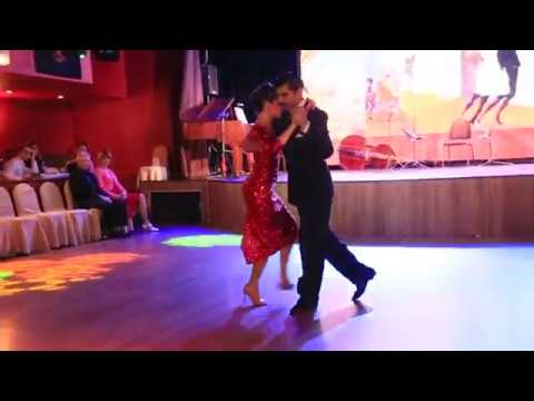  Magdalena Gutierrez  and  German Ballejo  are  dancing  to  the  tango  "  Tierrita  "  by  Juan D'Arienzo  in  2018