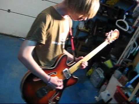 Paul plays Deftones - u u d d l r l r a b select start (guitar cover)