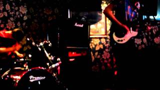 Drenge -  'People In Love Make Me Feel Yuck' Live