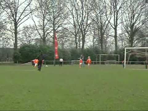 Mec'07 F1  -  Oranje Wit F2    22-01-2011  uitslag 1 - 3.wmv