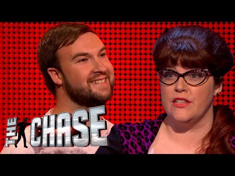 The Family Chase | Adam Gets Pipped to the Post in His Head-to-Head With The Vixen