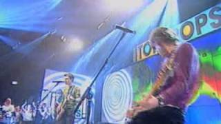 Weezer - Hash Pipe (Top of the Pops 2001)