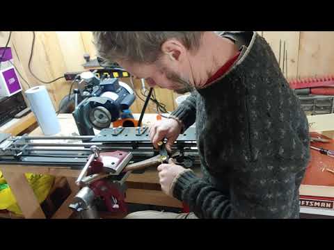 Fixing A Loose Hatchet Head 👉 Hanging a Hatchet