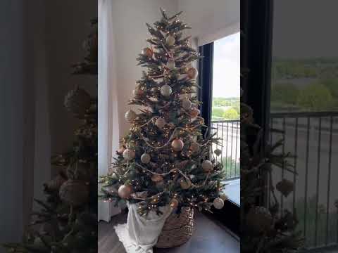 CHRISTMAS TREE HACK! | Christmas Tree Ideas | #shorts #christmasdecor #holidaydecor