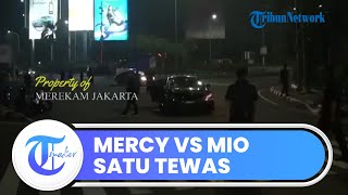 Mobil Mercy Adu Banteng dengan Motor Matic di Jakarta Selatan, Satu Pengendara Tewas