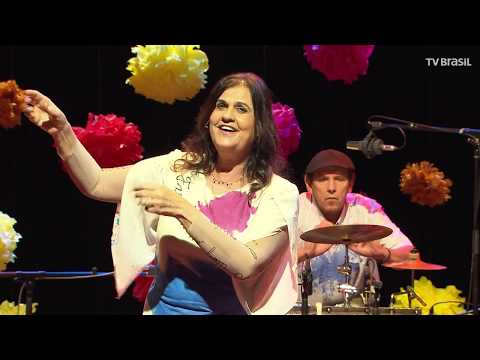 Bia Bedran interpreta "É bom cantar" no Música Animada