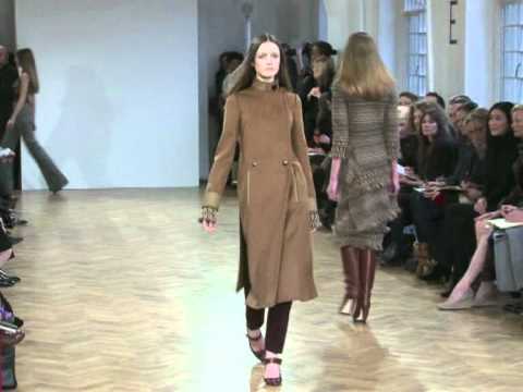 PRINGLE OF SCOTLAND Fashion Show - Ready-To-Wear Women's Autumn/Winter 2011/12.