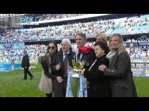 Roberto Mancini montage of title-winning day - Manchester City FC.FLV