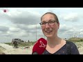 Vliegers vangen weinig wind bij festijn Lanterstrand