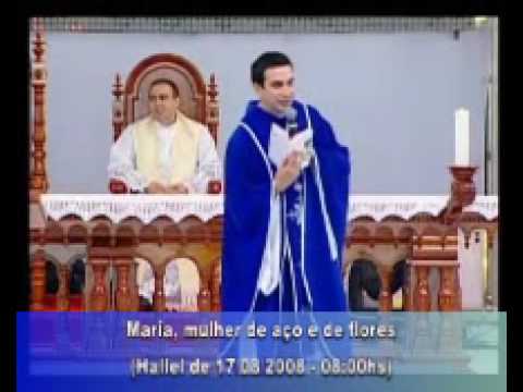 Maria, mulher de aço e de flores