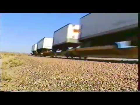 RR - AT&SF 891 train at East Barstow (1995)