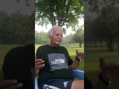Mustansar Hussain Tarar reciting reciting O Woman! written by Rasool Hamza Touf