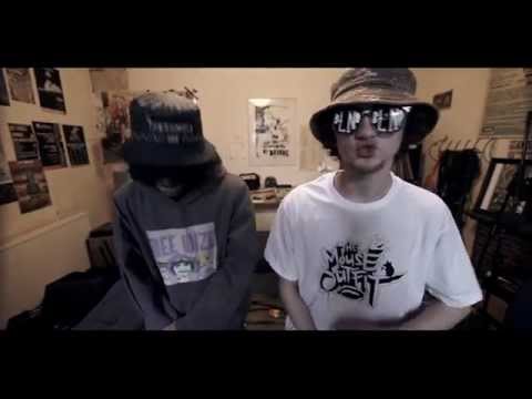 Afro Sam & Blind MIC (Free Wize Men) in The Mouse Outfit Studio (HD)