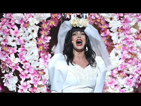 Merche imita a Mon Laferte en 'Tu falta de querer' - Tu Cara Me Suena