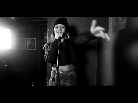 PlayIt - Paigey Cakey