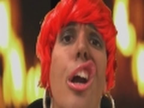 PARODIA OFICIAL EMINEM & RIHANNA (Love The Way You Lie) RUDY Y RUYMÁN