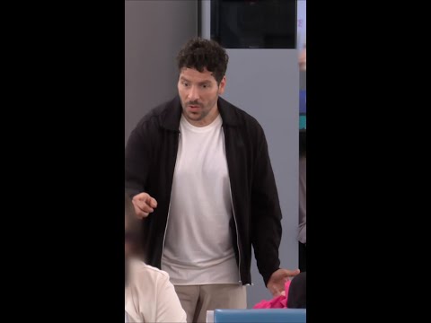 La tête de @jesuisclaraluciani à 00:24 c'est pour me tuer. #lolirl #redouanebougheraba #claraluciani