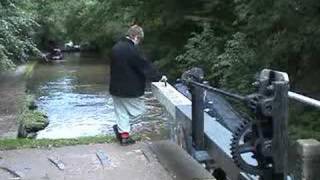 preview picture of video 'Shropshire Union Canal - Tyrley Wedgie'