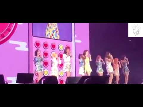 180517 TWICE 2ND TOUR 'TWICELAND ZONE 2 : Fantasy Park' Cheer up | Singapore [3]