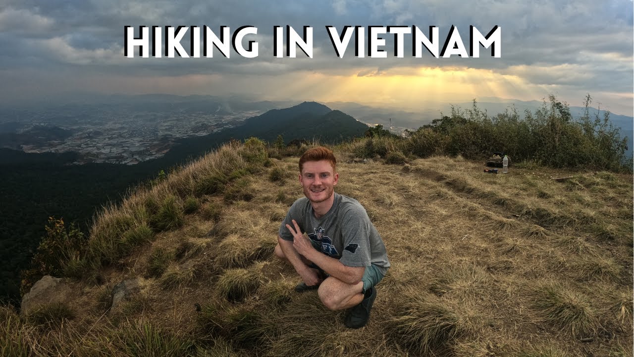 Embark on a picturesque cinematic voyage up Lang Biang Mountain, featuring enchanting forest trails, nebulous landscapes, and stunning summit panoramas.