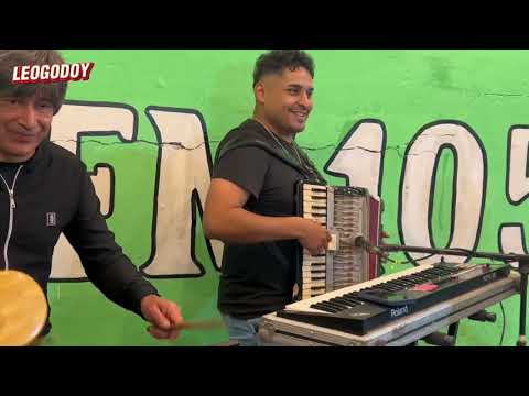 AGRUPACIÓN MILAGROS EN VIVO EN LOS 14 AÑOS DE UNIVERSO BAILABLE CORZUELA-CHACO 10/10/26