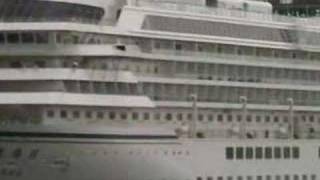 Cruise ships in Sydney - Asuka II
