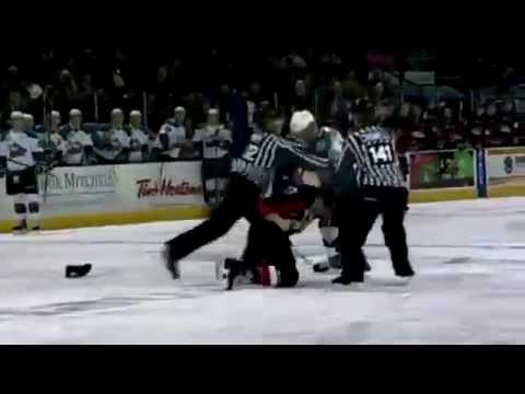 Aaron Macklin vs Tyrell Goulbourne