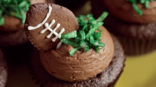 How to Make Football Cupcakes - Mini Baker Episode 4