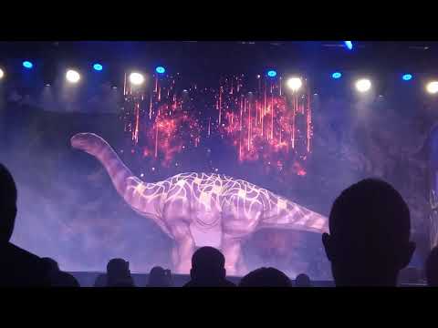 ANIMALS VS DINOSAURS Show 2022. Butlins