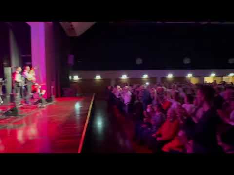 Saso Avsenik und seine Oberkrainer - da steht der ganze Saal!