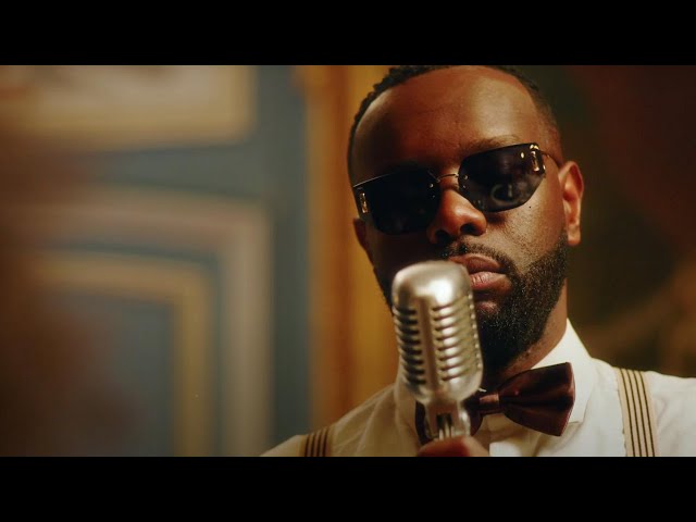 Video zu 'DIANA' ansehen Video zu 'DIANA' ansehen