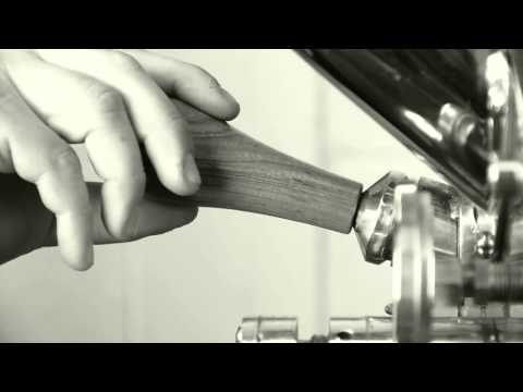 download lagu mp3 mp4 Queens Coffee Roasters, download lagu Queens Coffee Roasters gratis, unduh video klip Queens Coffee Roasters