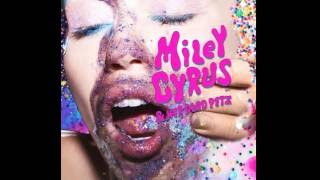 Miley Cyrus - Something About Space Dude