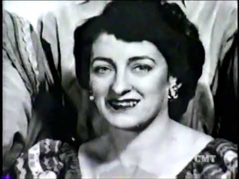 CMT 40 Greatest Women Of Country Pt 12  (8, 7)