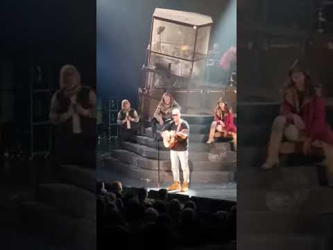 Hallur K. Ásgeirsson.  Níu Líf . Stál og hnífur