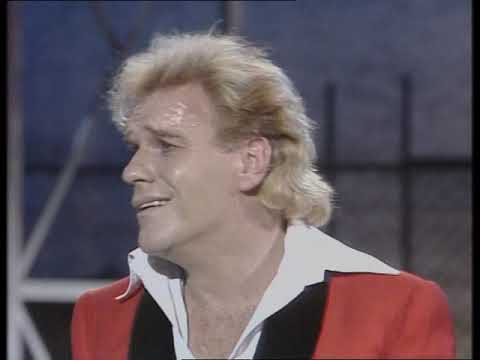 16.Freddie Starr - The Comedy Express (The Original 1985 TV Special)