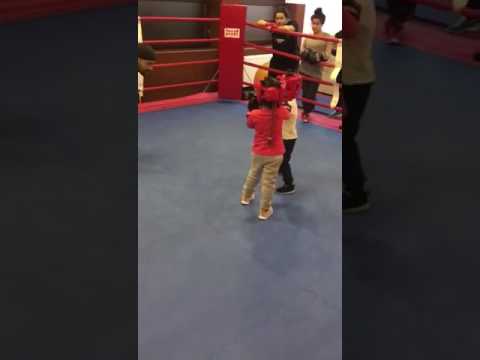 18+ First Sparring session  Jason´s Boxing - Ceylin vs Ayman