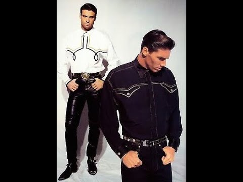 GIANNI VERSACE MEN AUTUMN WINTER (MILÁN) 1992-1993.