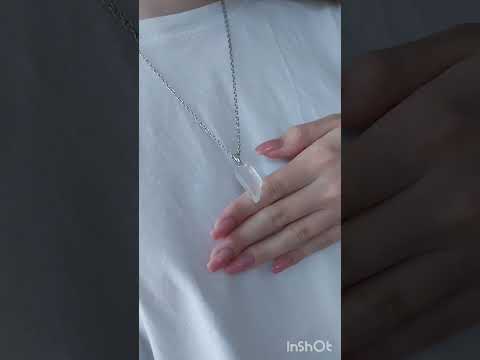 Подарок парню, девушке - кулон Горный хрусталь натуральный камень в природной форме на брелке в коробочке - фото 2 - id-p1866216341