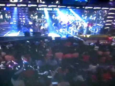 Reykon 'El Líder' - Te Gateo & La Santa - (Teleton Colombia 2013)