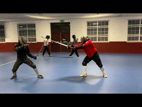 Sabre & Dagger vs Longsword Sparring - Jordan v Nick