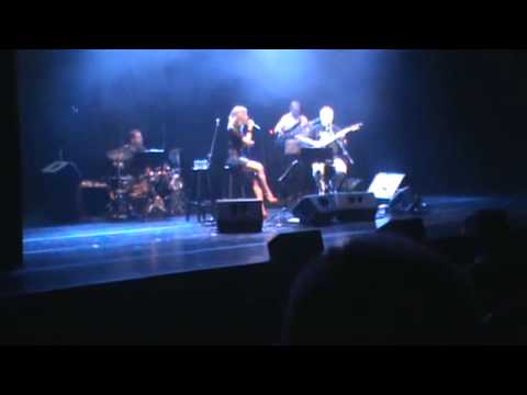 Andrea Amorim e Roberto Menescal