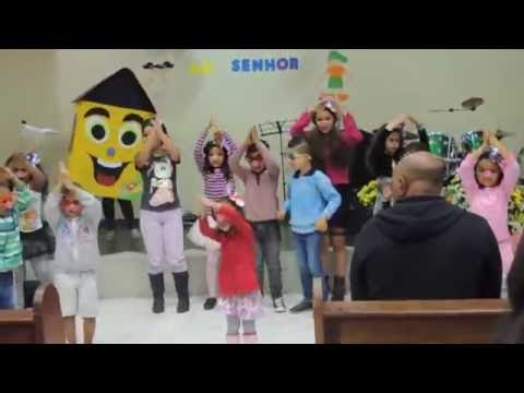 Apresentação das Crianças Balança a Casinha