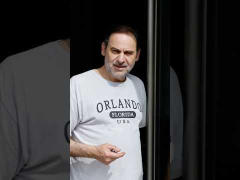 Frío, almohada fina y limpieza con cubo y fregona: así es la vida de Ábalos y Koldo en la cárcel